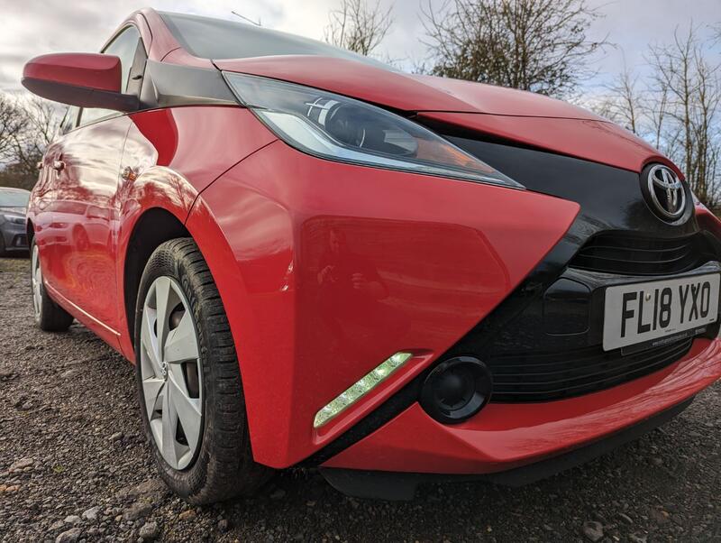 TOYOTA AYGO 1.0 VVT-i x-play  2018