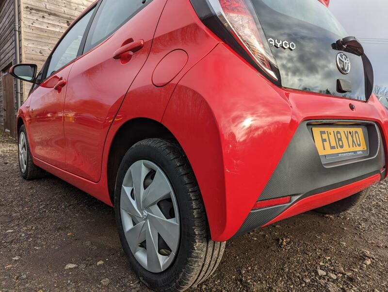 TOYOTA AYGO 1.0 VVT-i x-play  2018