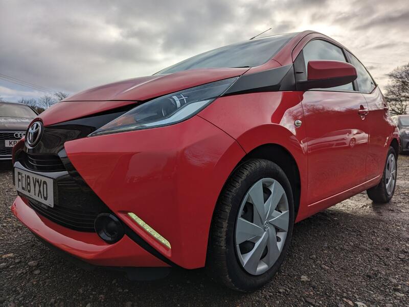 TOYOTA AYGO 1.0 VVT-i x-play  2018