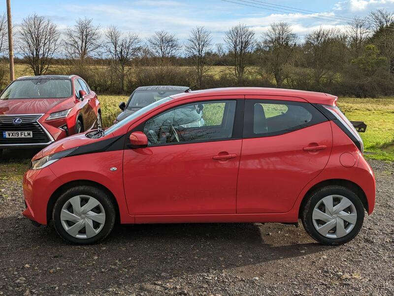 TOYOTA AYGO 1.0 VVT-i x-play  2018