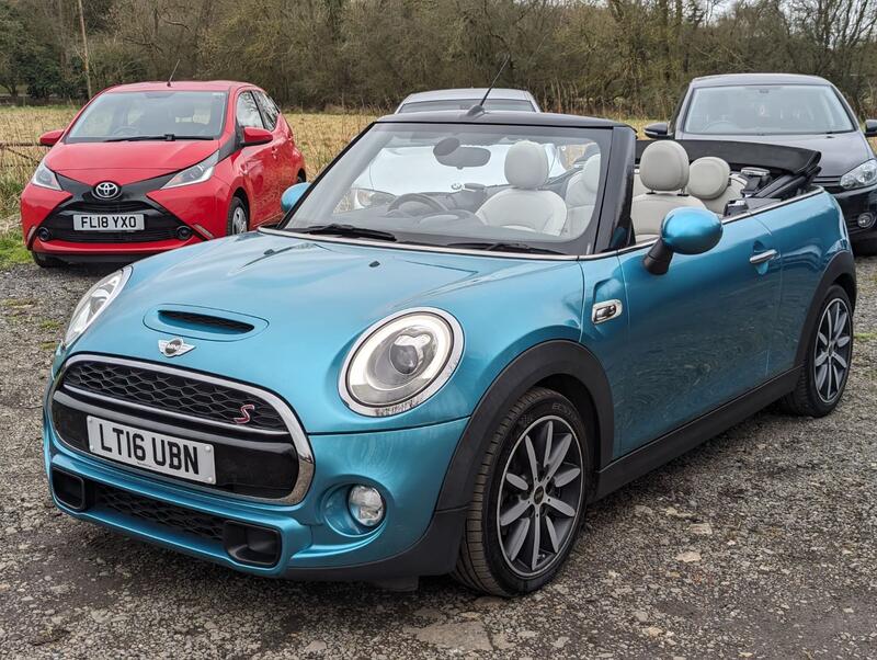 MINI CONVERTIBLE 2.0 Cooper S Convertible 2016