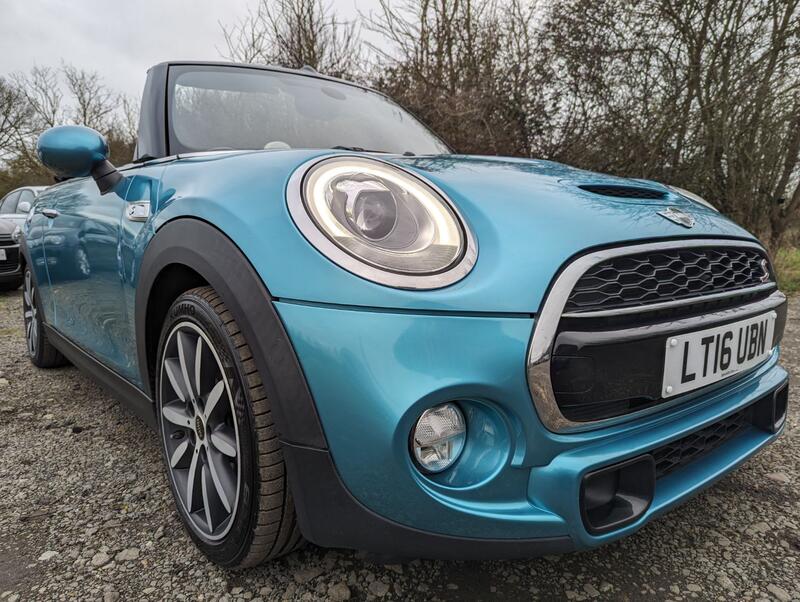 MINI CONVERTIBLE 2.0 Cooper S Convertible 2016