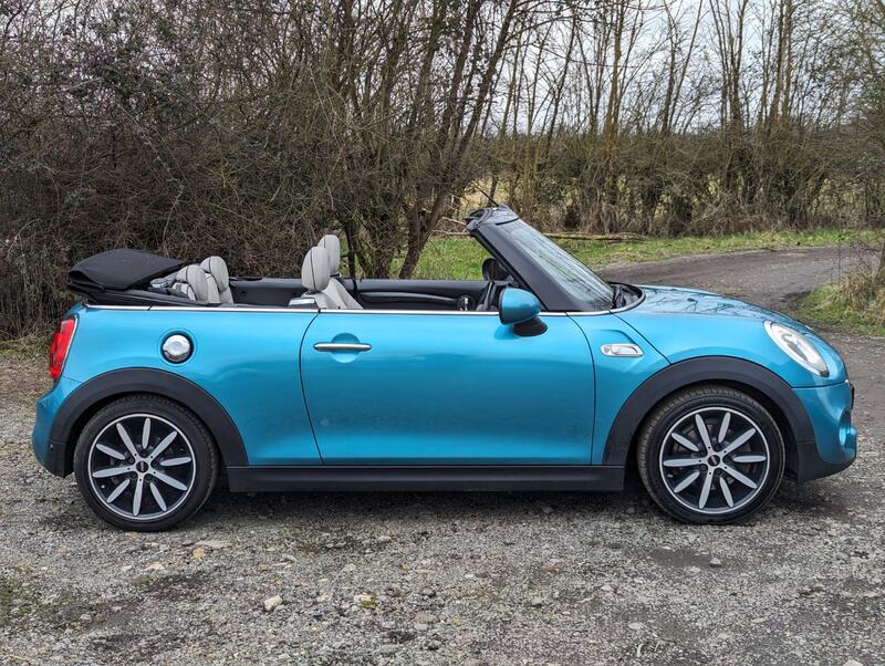 MINI CONVERTIBLE 2.0 Cooper S Convertible 2016