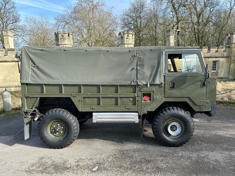 LAND ROVER    101 Forward Control 1976