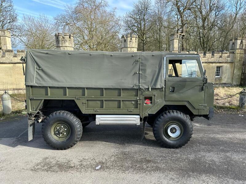 LAND ROVER    101 Forward Control 1976