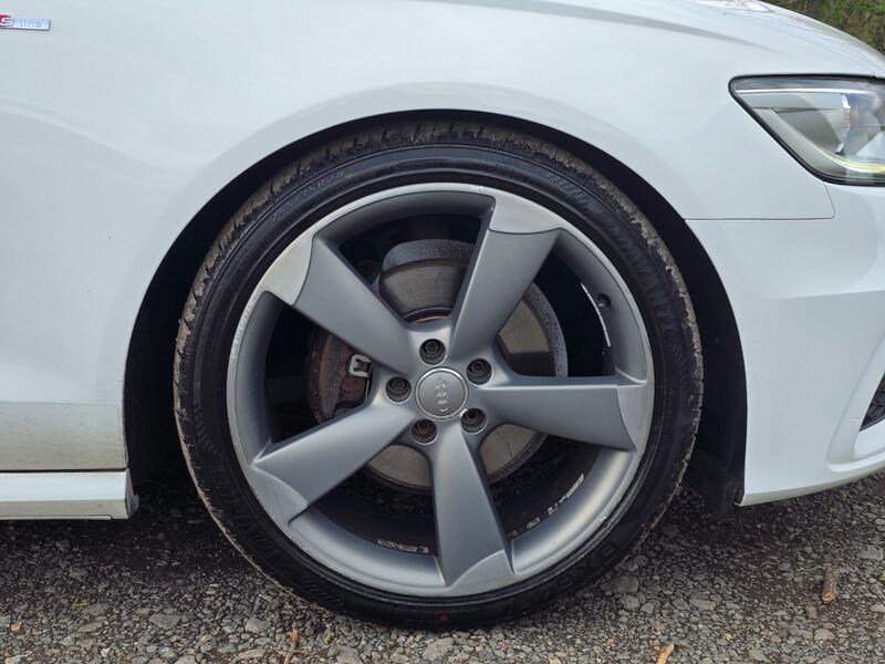 AUDI A6 2.0 TDI Black Edition 2013