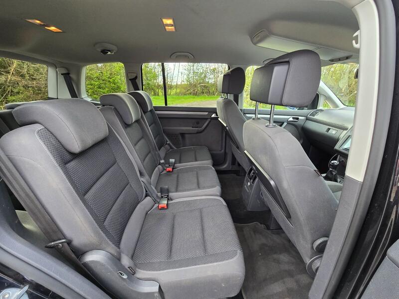 VOLKSWAGEN TOURAN 1.6 TDI SE 2014