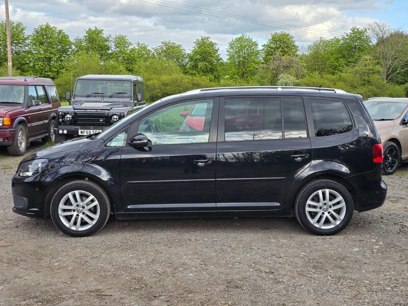 VOLKSWAGEN TOURAN 1.6 TDI SE 2014