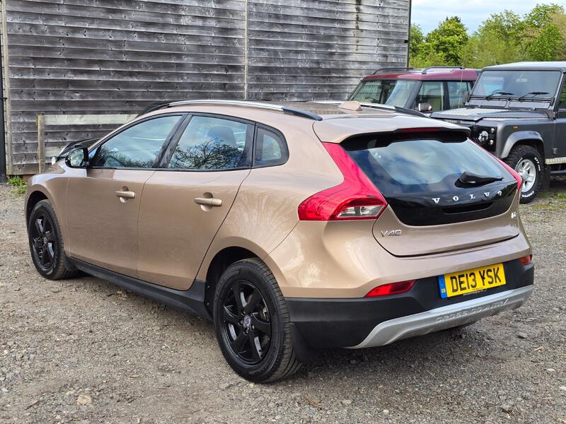 VOLVO V40 CROSS COUNTRY 1.6 D2 SE Nav 2013