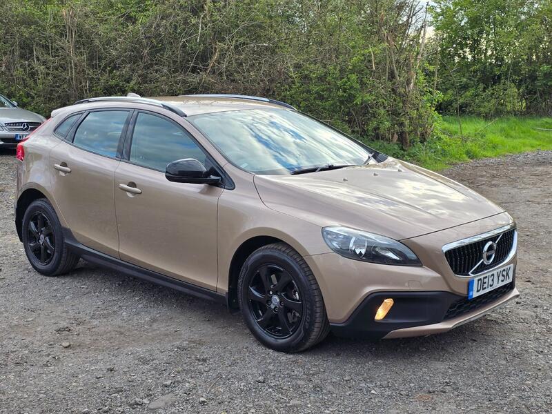 VOLVO V40 CROSS COUNTRY 1.6 D2 SE Nav 2013