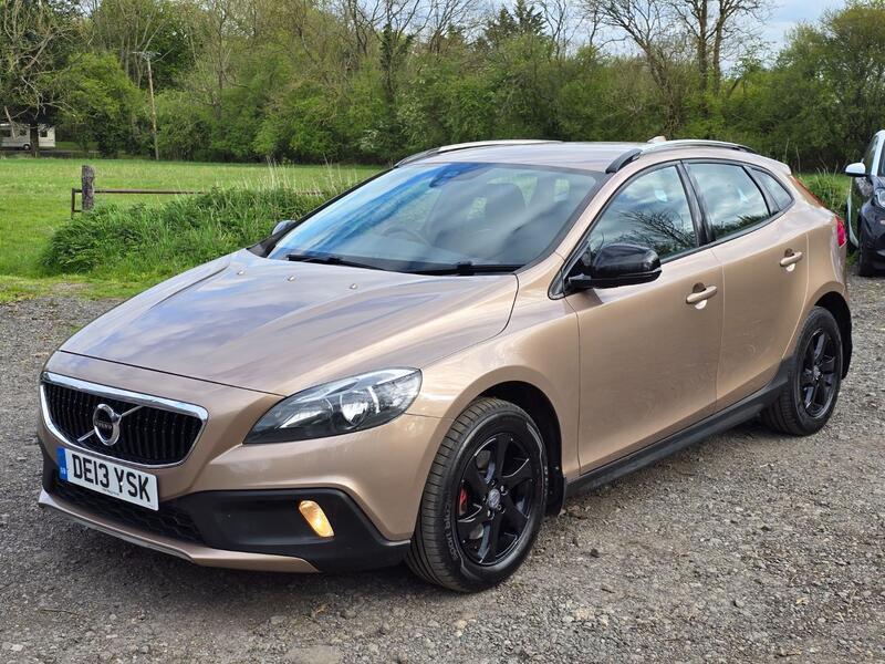 VOLVO V40 CROSS COUNTRY 1.6 D2 SE Nav 2013