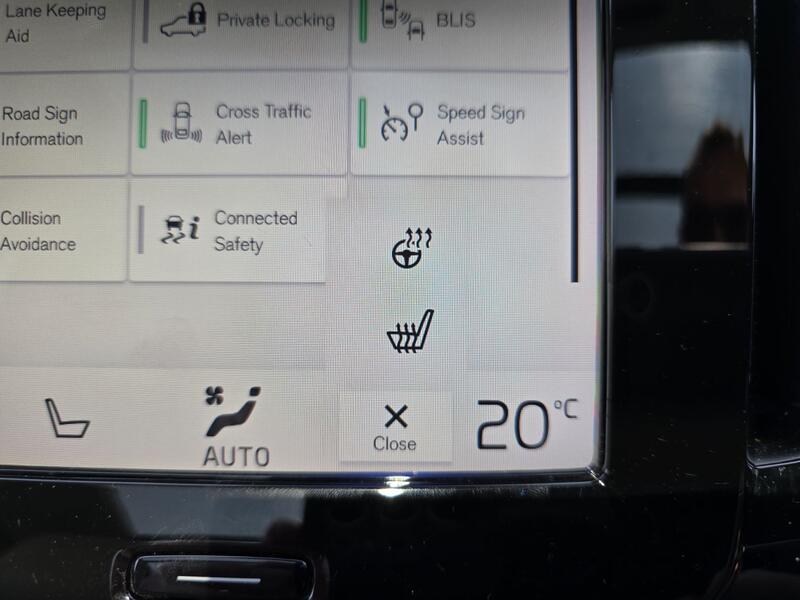 VOLVO XC40 2.0 Momentum Pro D3 2018