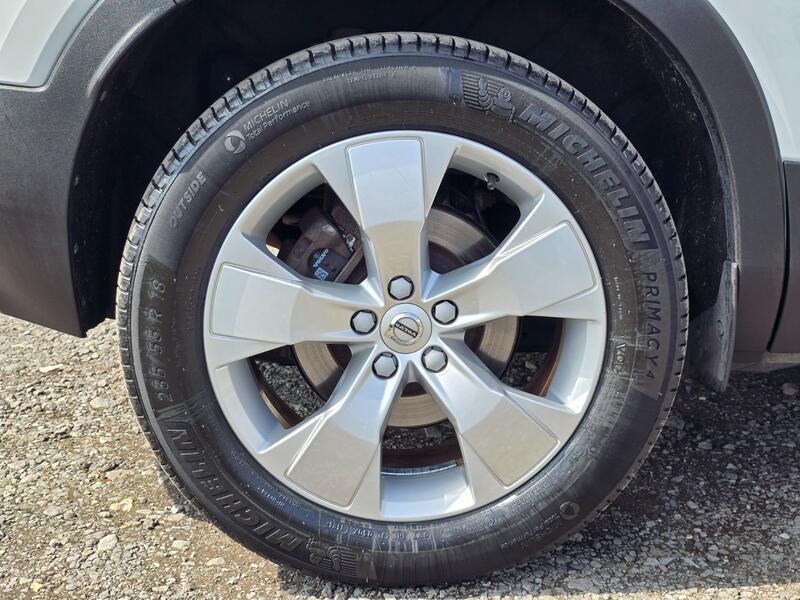 VOLVO XC40 2.0 Momentum Pro D3 2018
