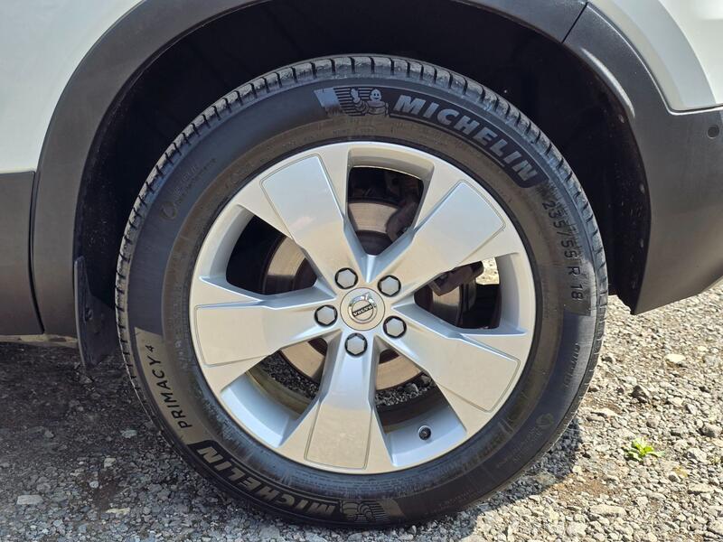 VOLVO XC40 2.0 Momentum Pro D3 2018