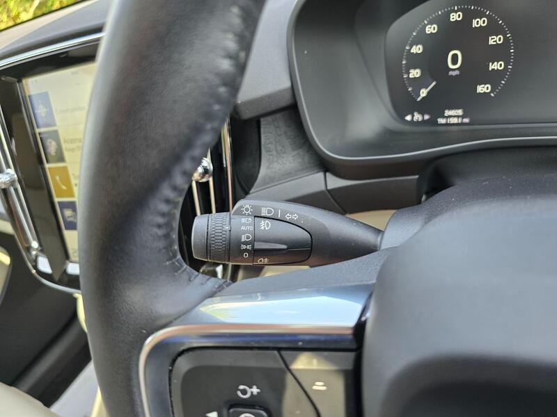 VOLVO XC40 2.0 Momentum Pro D3 2018