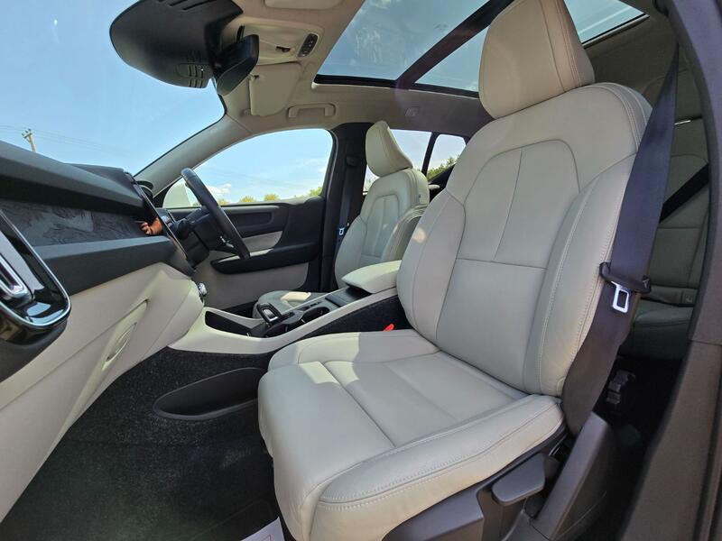 VOLVO XC40 2.0 Momentum Pro D3 2018