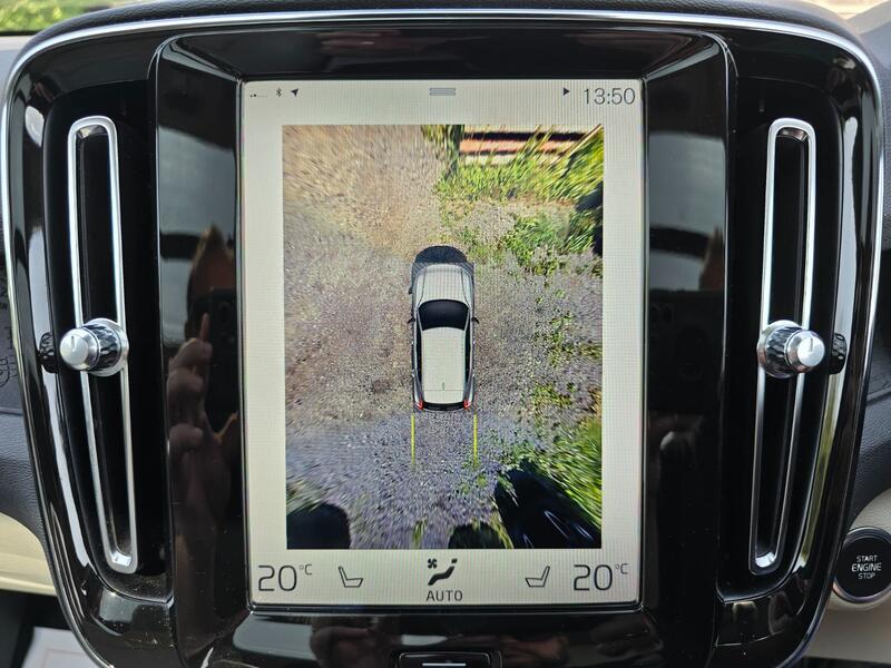 VOLVO XC40 2.0 Momentum Pro D3 2018