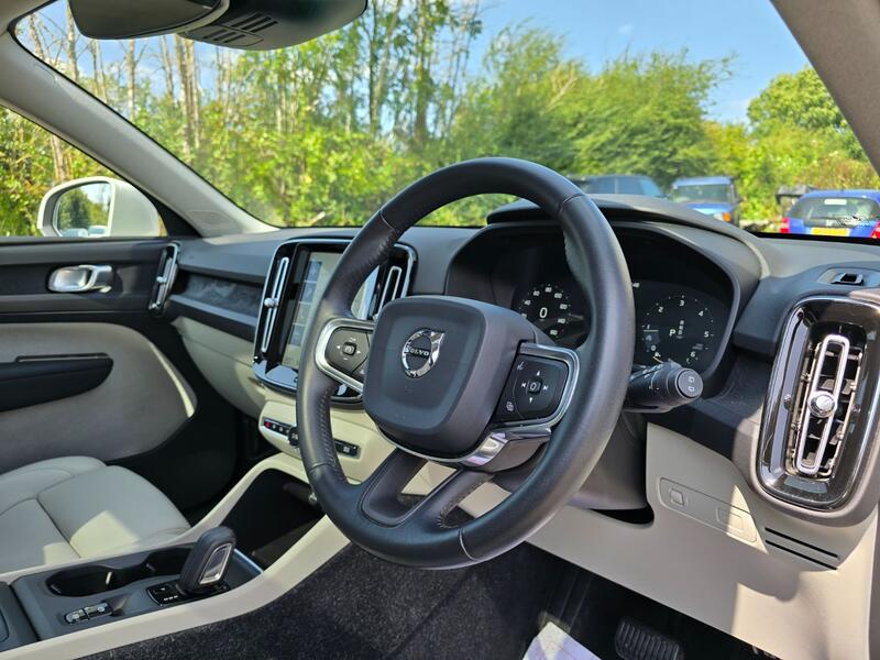 VOLVO XC40 2.0 Momentum Pro D3 2018