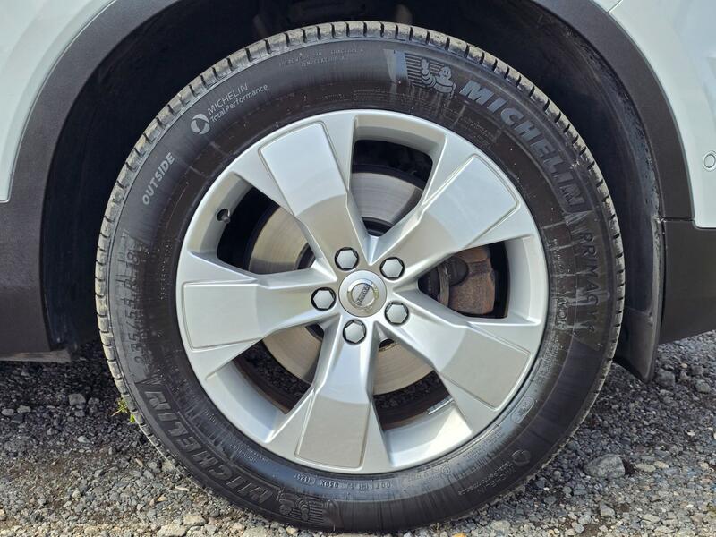 VOLVO XC40 2.0 Momentum Pro D3 2018