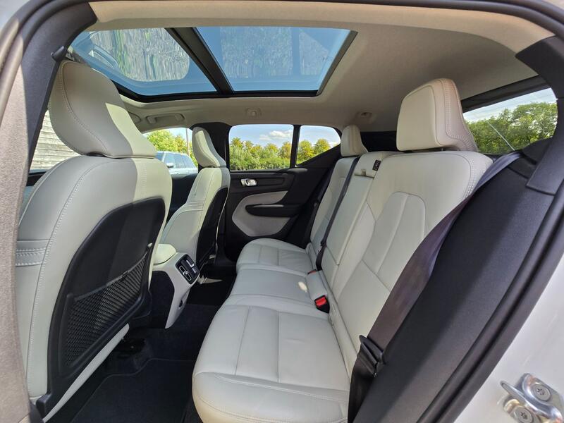 VOLVO XC40 2.0 Momentum Pro D3 2018