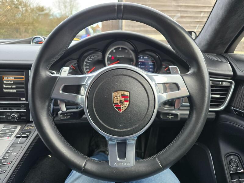 PORSCHE PANAMERA 4.8 T V8 Turbo S 2011