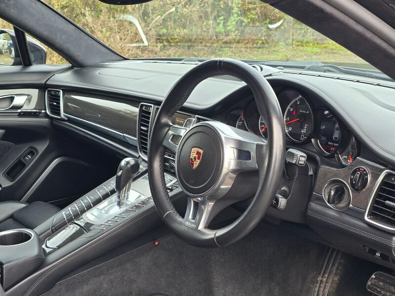 PORSCHE PANAMERA 4.8 T V8 Turbo S 2011