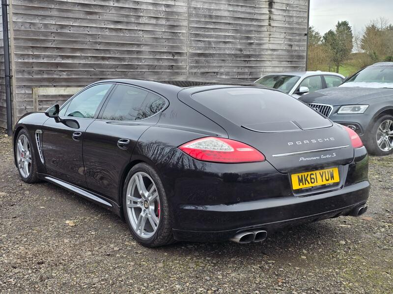 PORSCHE PANAMERA 4.8 T V8 Turbo S 2011