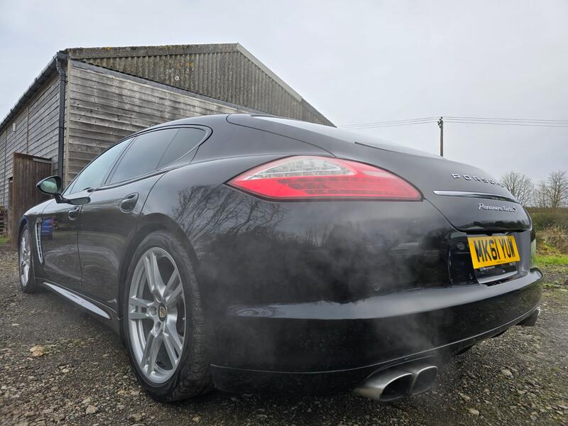 PORSCHE PANAMERA 4.8 T V8 Turbo S 2011