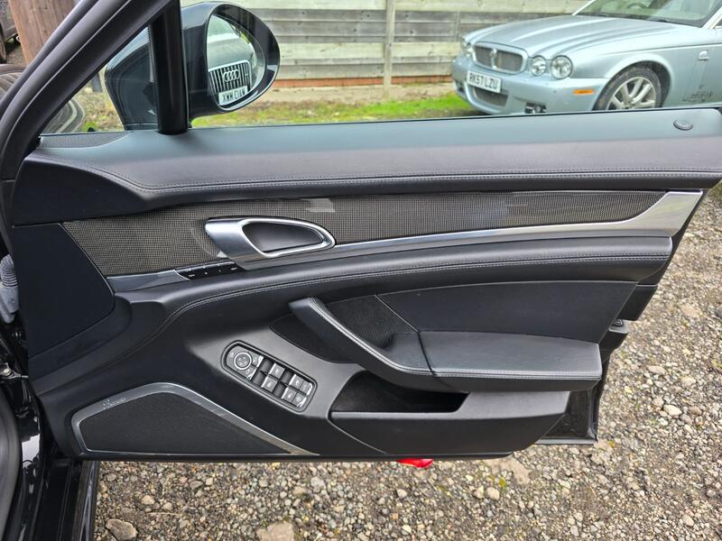 PORSCHE PANAMERA 4.8 T V8 Turbo S 2011