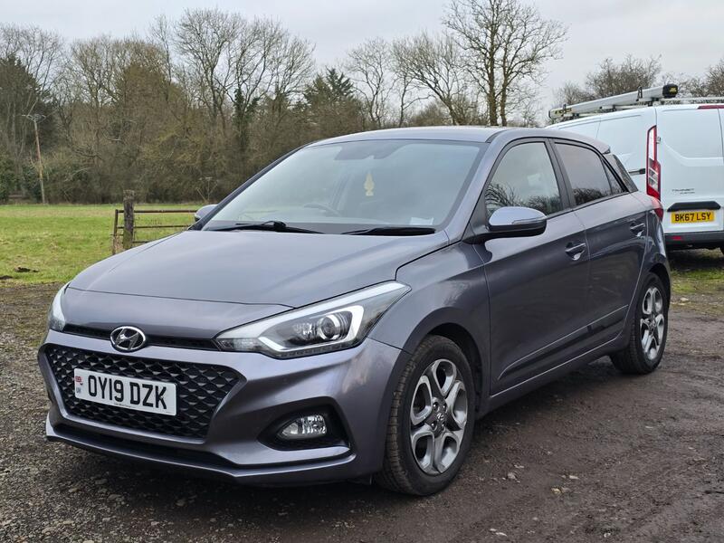 HYUNDAI I20 1.2 Premium Nav 2019