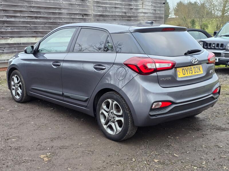 HYUNDAI I20 1.2 Premium Nav 2019