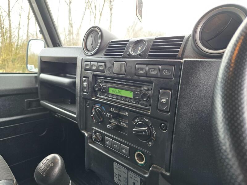 LAND ROVER DEFENDER 110 2.4TDCi XS Utility 2009