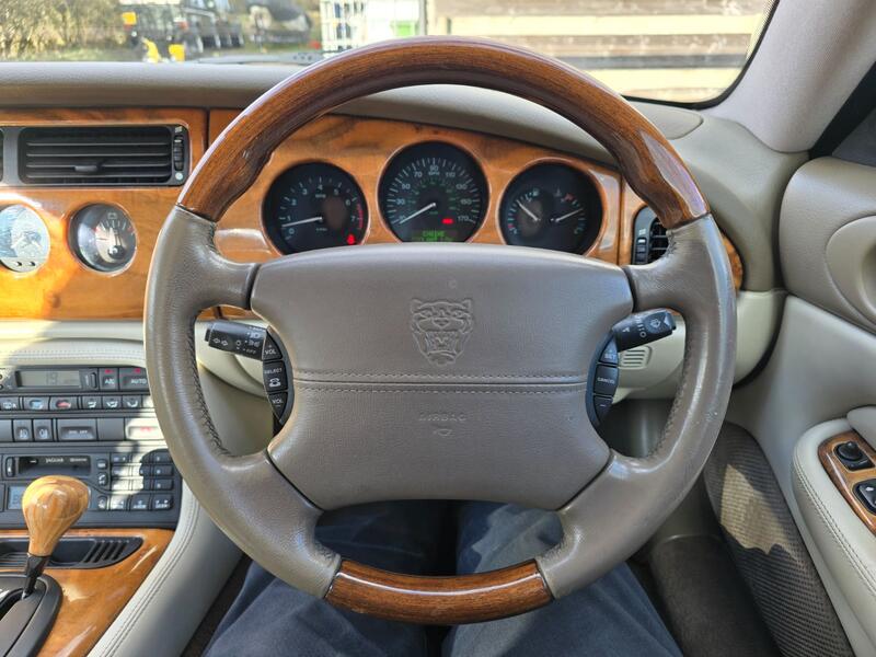 JAGUAR XK8 4.2 2003