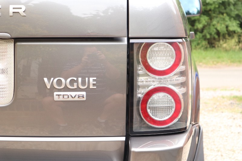 LAND ROVER RANGE ROVER TDV8 Auto Vogue 2011