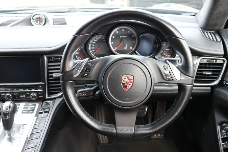 PORSCHE PANAMERA TURBO PDK 2010