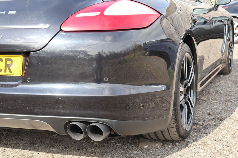 PORSCHE PANAMERA TURBO PDK 2010