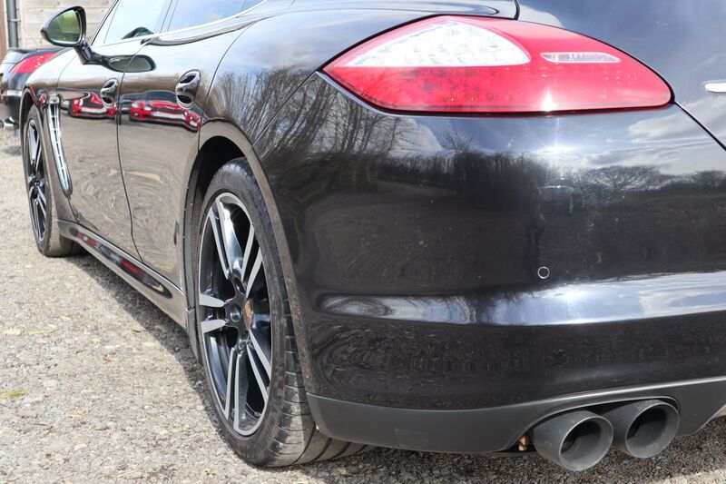 PORSCHE PANAMERA TURBO PDK 2010