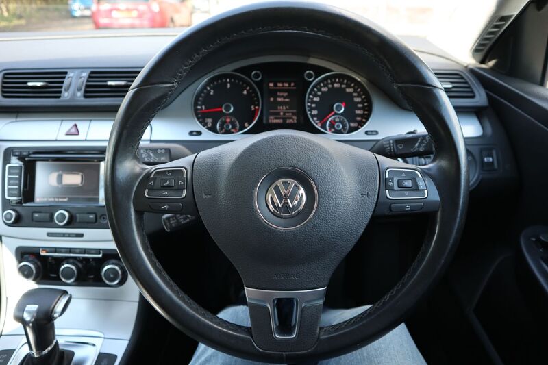 VOLKSWAGEN PASSAT HIGHLINE PLUS TDI DSG 2010