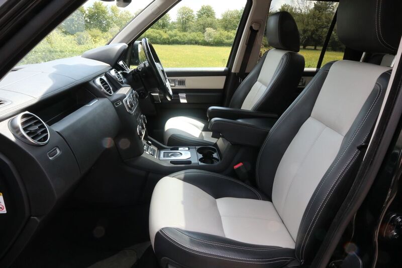 LAND ROVER DISCOVERY SDV6 HSE 2014