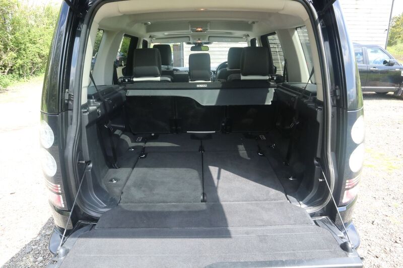 LAND ROVER DISCOVERY SDV6 HSE 2014