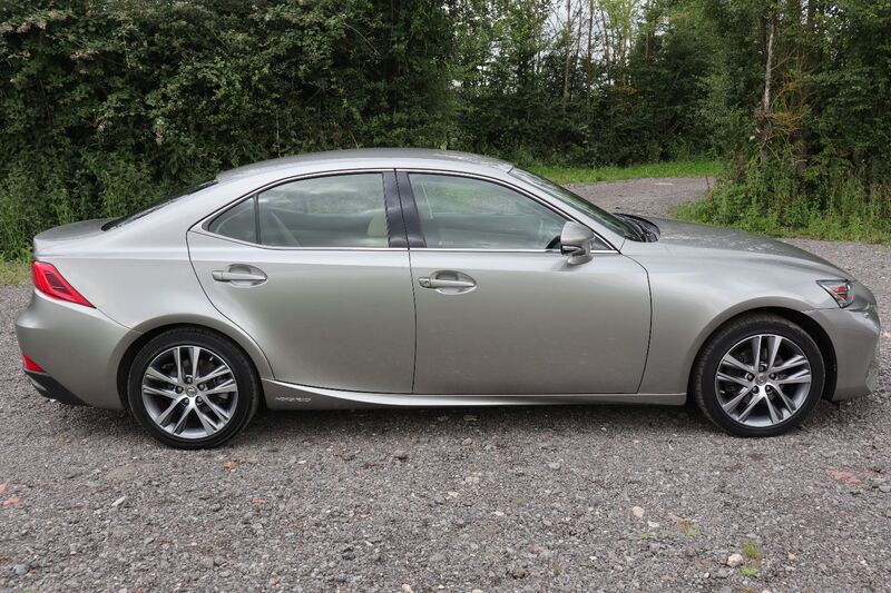 LEXUS IS 300H ADVANCE 2017