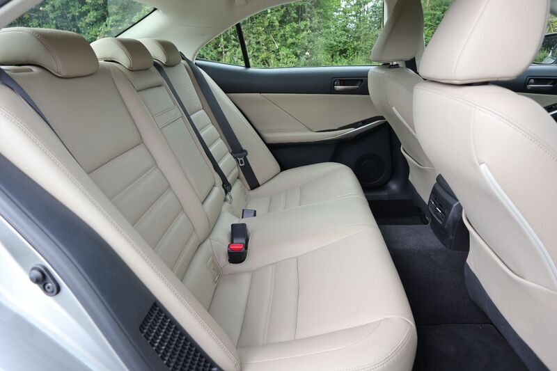 LEXUS IS 300H ADVANCE 2017