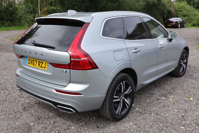 VOLVO XC60 D4 R-DESIGN AWD 2017