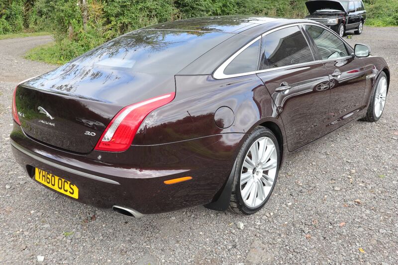 JAGUAR XJ D V6 PORTFOLIO 2010