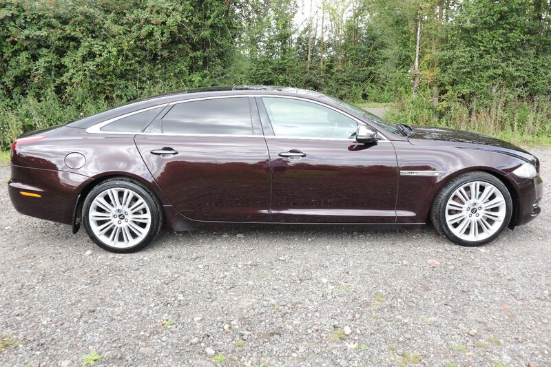 JAGUAR XJ D V6 PORTFOLIO 2010