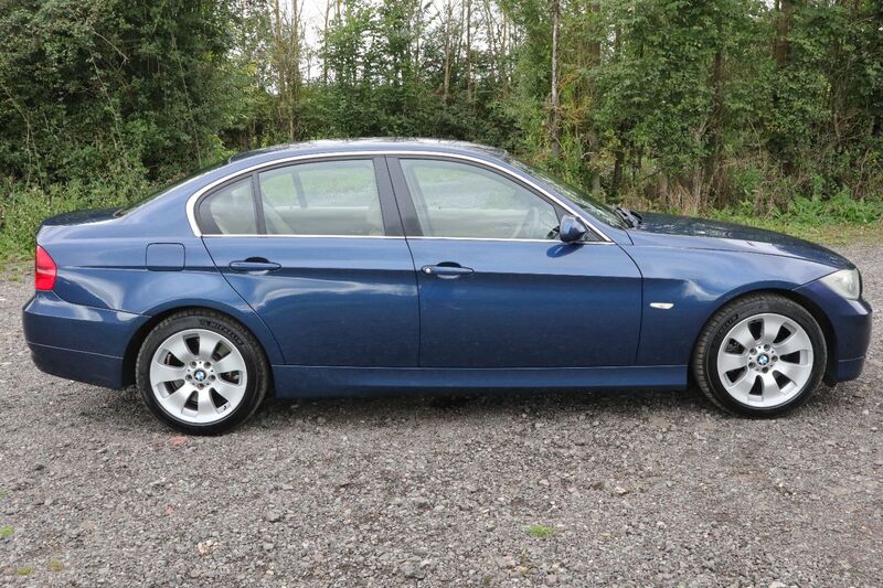 BMW 3 SERIES 330I SE 2006