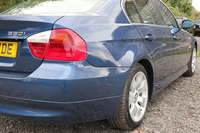 BMW 3 SERIES 330I SE 2006