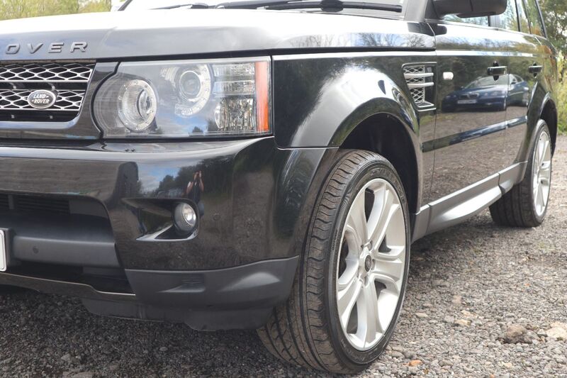 LAND ROVER RANGE ROVER SPORT SDV6 HSE BLACK 2013