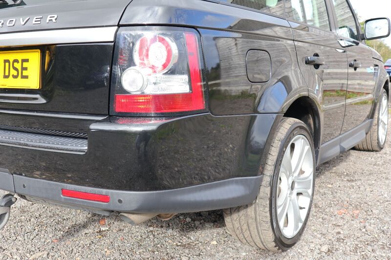 LAND ROVER RANGE ROVER SPORT SDV6 HSE BLACK 2013