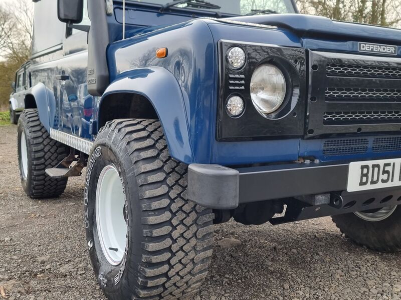 LAND ROVER DEFENDER TD5 COUNTY HARD TOP 2001